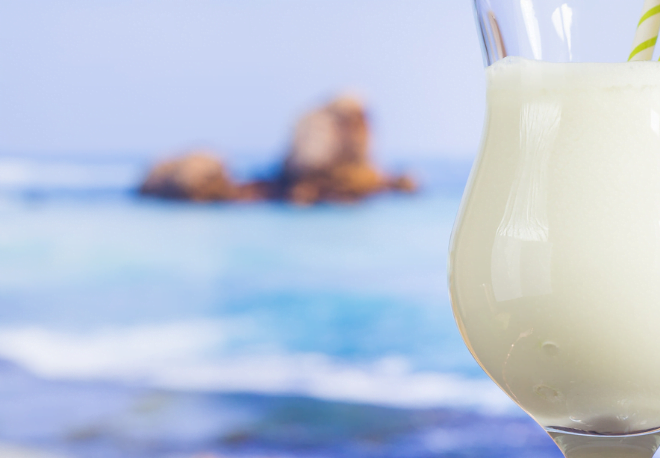 ¿Sabías que la piña colada fue creada en Puerto Rico? - Easy Español
