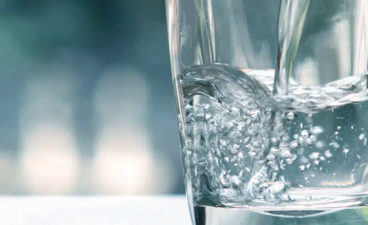 Spanish saying: Nunca digas 'de esta agua no beberé' - Easy Español