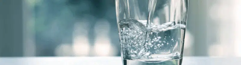 Spanish saying: Nunca digas 'de esta agua no beberé' - Easy Español