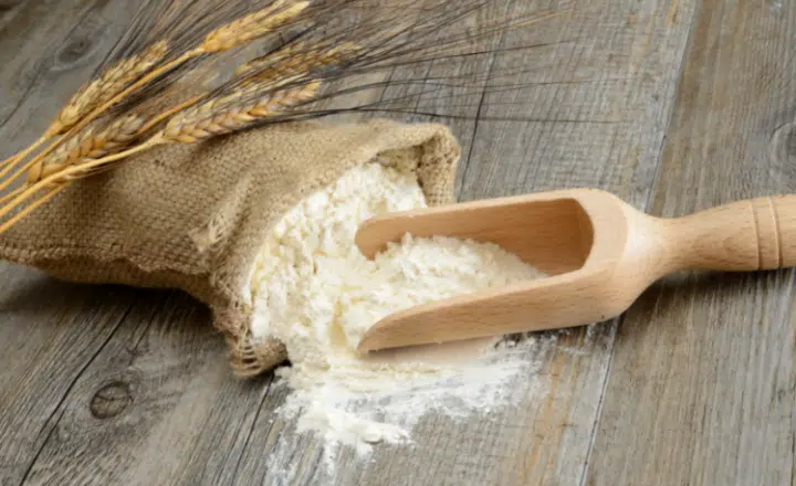 Saying of the day: Ser harina de otro costal - Easy Español