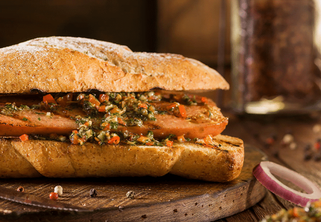 ¿Sabías que el choripan argentino fue nombrado uno de los mejores sandwiches del mundo? - Easy Español