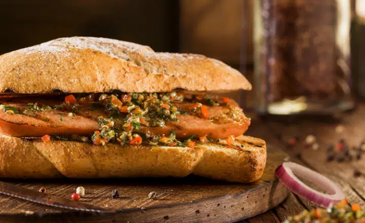 ¿Sabías que el choripan argentino fue nombrado uno de los mejores sandwiches del mundo? - Easy Español