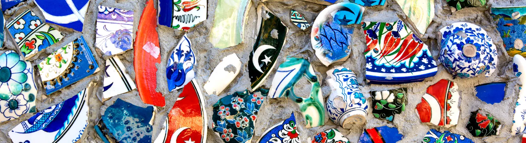 Saying of the day: Pagar los platos rotos - Learn Spanish - Study Spanish - Practice Spanish - Speak Spanish - Easy Español