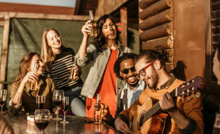 Saying of the day: Fiesta sin guitarra, ni es fiesta ni es nada - Easy Español