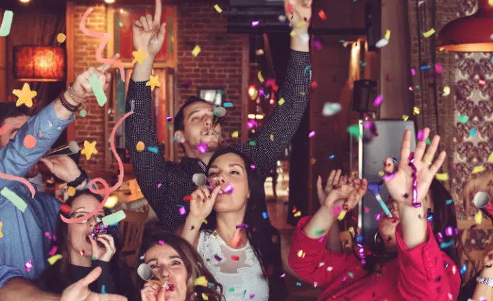 Saying of the day: Tirar la casa por la ventana - Easy Español