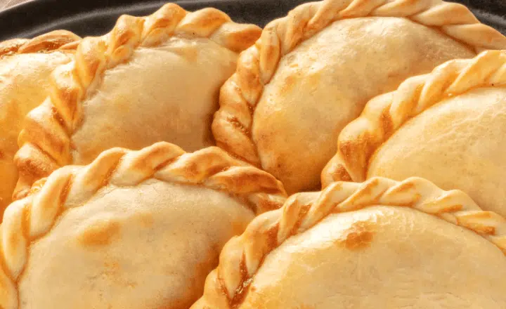 Improve your Spanish listening skills: La empanada, la reina de la gastronomía hispanoamericana - Easy Español - Speak Spanish now!