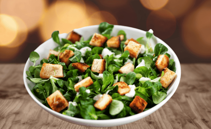 Brush up your Spanish vocabulary & learn about the Mexican origins of Caesar salad - Easy Español - Speak Spanish now!