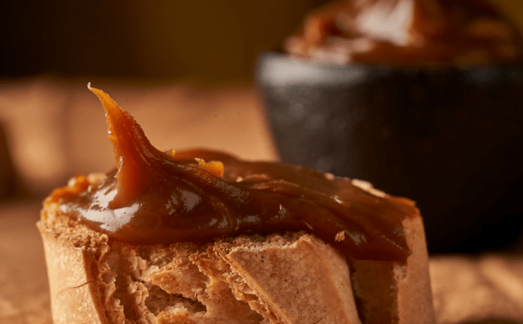 Polish Up your Spanish Listening Comprehension Skills: Accidentes ‘afortunados’ de la gastronomía hispanoamericana - Spanish Podcast: Delicious Dishes Created by Happy Mistakes - Easy Español - Speak Spanish now