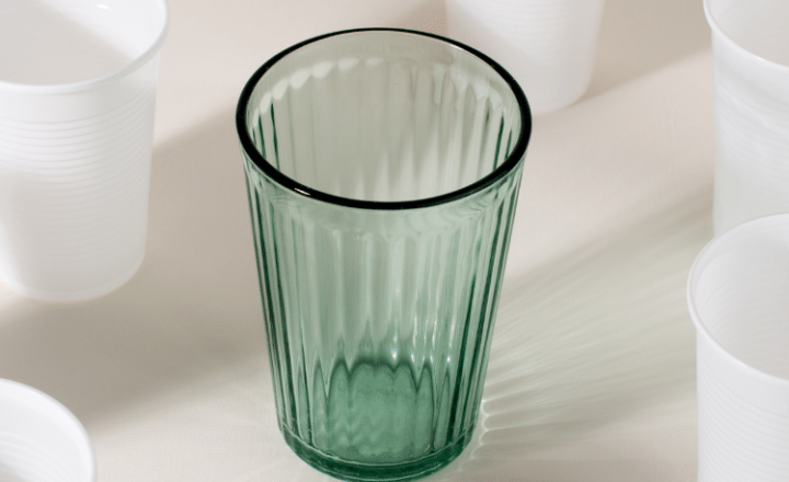 Test your Spanish grammar skills and review the many practical uses of the preposition DE - Easy Español - Speak Spanish now!