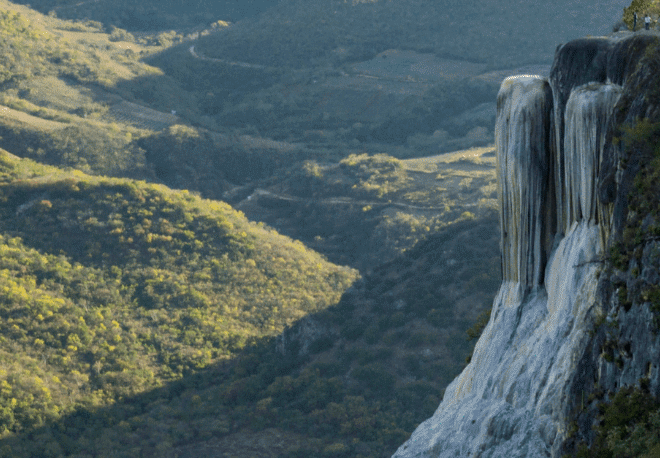 Practice Spanish while reading all about Mexico's petrified waterfalls - Spanish Vocabulary - Learn Spanish - Easy Español