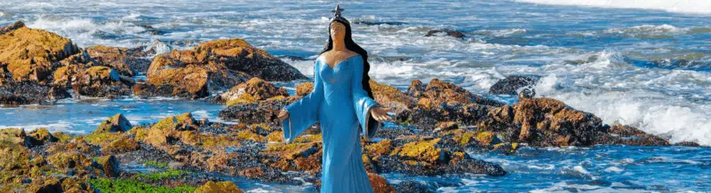 Tune in to our Spanish Podcast to hear about LA FIESTA DE LEMANJÁ that combines African Yoruba and Catholic practices - Spanish on the Go - Spanish listening - Learn Spanish - Practice Spanish - Spanish audios - Easy Español