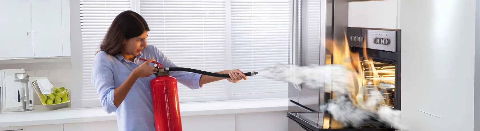 Spanish expression: Sacar las papas del fuego - Sacar las castañas del fuego - Learn Spanish - Speak Spanish - Study Spanish - Easy Español