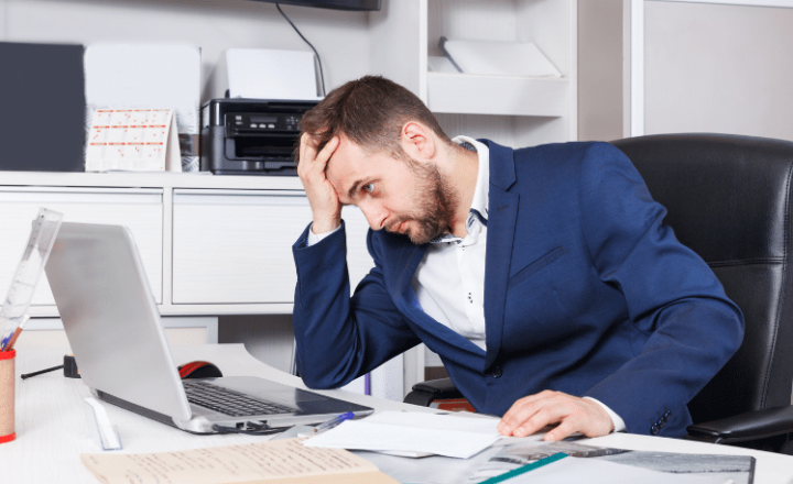 Spanish expression: Me lleva el chanfle - Spanish sayings - Spanish idioms - Learn Spanish - Speak Spanish - Practice Spanish - Study Spanish - Easy Español