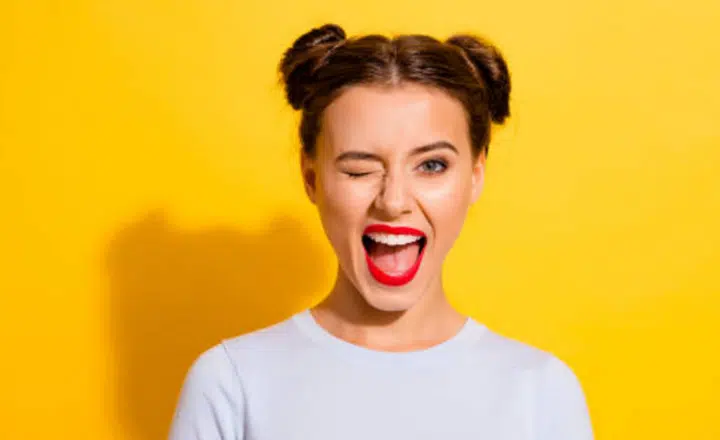 Spanish Verb: Cucar - Spanish Word of the Day - Palabra del Día - Verbos - Learn Spanish - Study Spanish - Speak Spanish - Practice Spanish - Easy Español