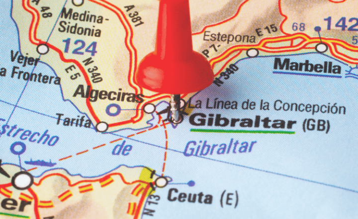 Check out our Spanish Podcast to learn all about the peculiar ENGLISHÑOL spoken at Gibraltar - Spanish on the Go - Spanish audio - Spanish listening skills - Spanish listening comprehension - Speak Spanish - Practice Spanish - Study Spanish - Easy Español