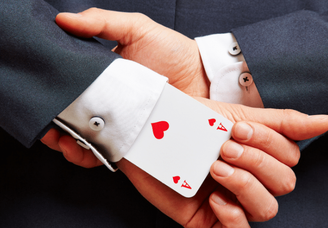 Spanish Word of the Day: Tramposo - Palabra del Día - Spanish adjectives - Learn Spanish - Speak Spanish - Study Spanish - Practice Spanish - Easy Español