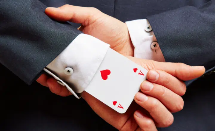 Spanish Word of the Day: Tramposo - Palabra del Día - Spanish adjectives - Learn Spanish - Speak Spanish - Study Spanish - Practice Spanish - Easy Español