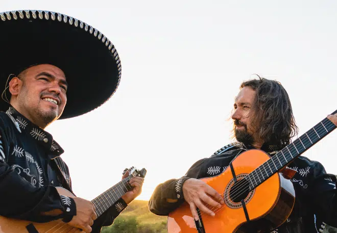 Music to spread news? Hear all about the original and present role of LOS CORRIDOS MEXICANOS - Spanish Podcast - Spanish on the Go - Spanish audios - Spanish listening comprehension - Learn Spanish - Speak Spanish - Practice Spanish - Study Spanish - Mexico - Mexican culture - Cultura mexicana - Easy Español