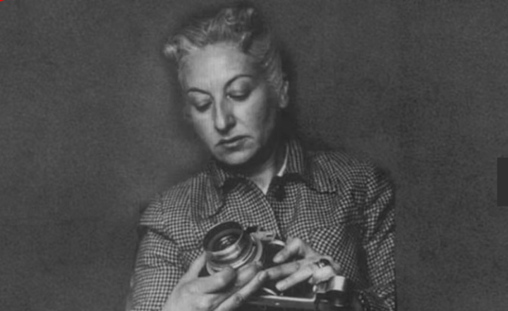 Spanish Podcast: Lola Álvarez Bravo, the photographer that captured the heart of Mexican life - Spanish on the go - Spanish audio - Learn Spanish - Speak Spanish - Spanish listening comprehension - Practice Spanish - Easy Español